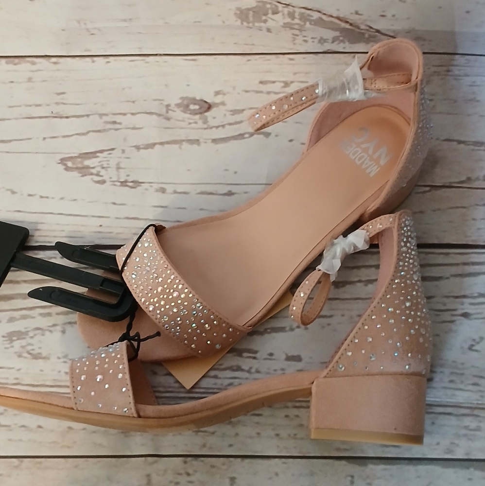 Madden NYC Little Girls Faux Suede Dress Sandals Neutral With Glittery Studs 13